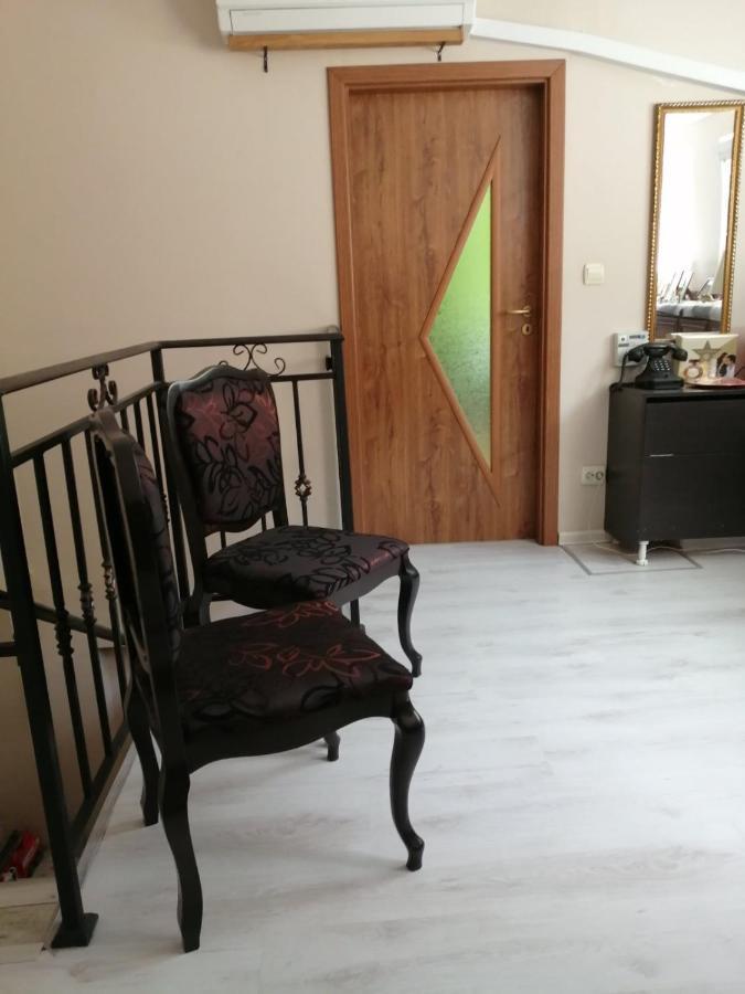 Top Center Apartment And Rooms Varna Luaran gambar