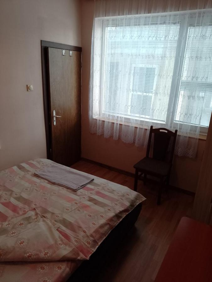 Top Center Apartment And Rooms Varna Luaran gambar