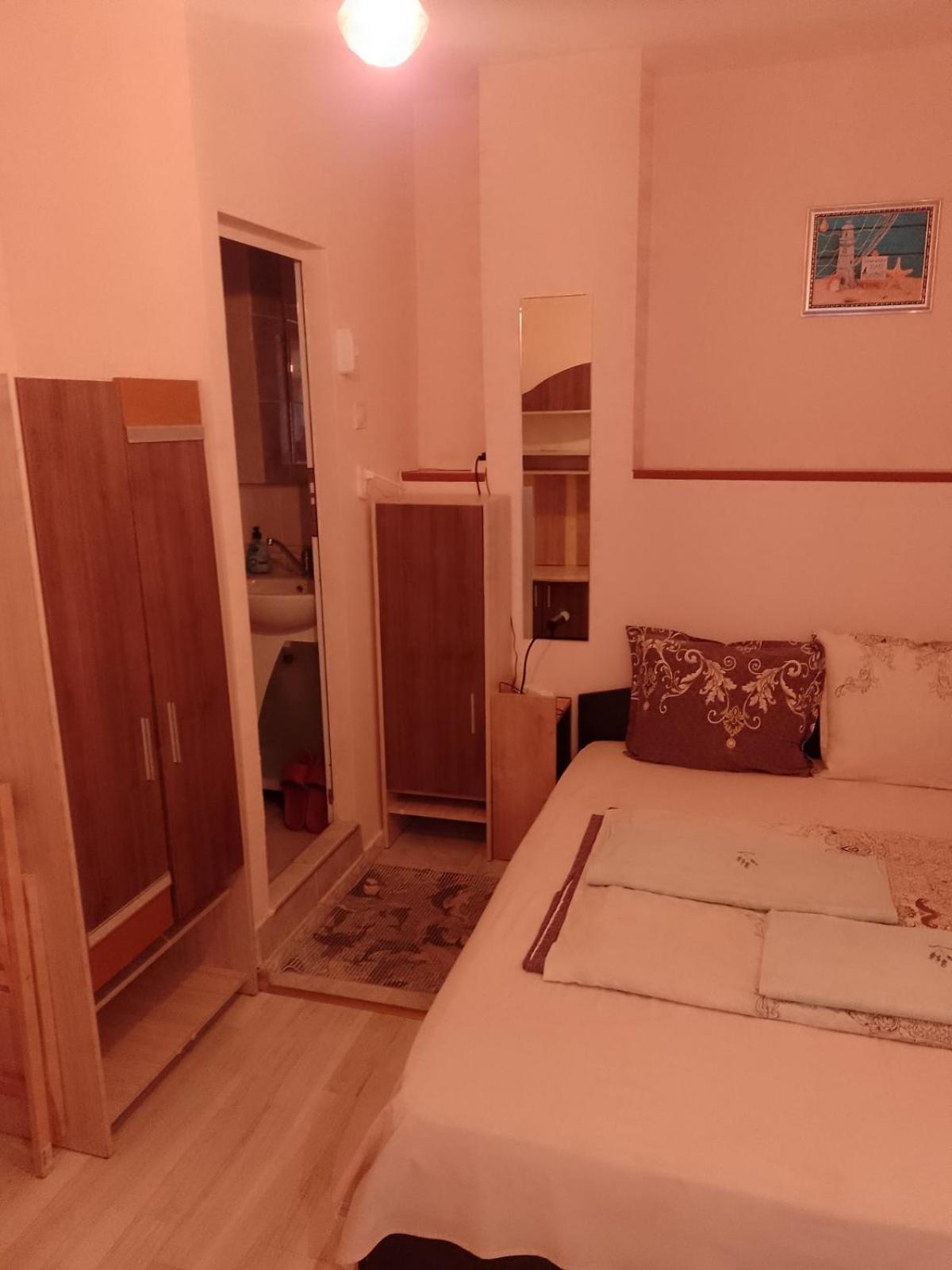 Top Center Apartment And Rooms Varna Luaran gambar